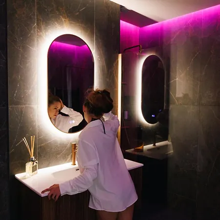Dreamy - Evasion, Balneo & Cinema Prive Apartament