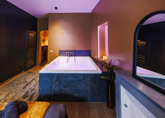 Dreamy - Evasion, Balneo & Cinema Prive Apartament *